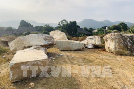 Kiên quyết xử lý dứt điểm việc khai thác đá trái phép tại xã Suối Giàng