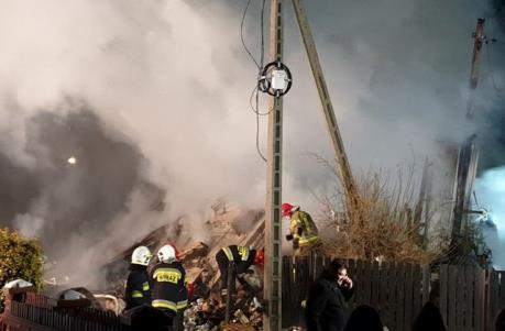 Nổ gas gây sập tòa nhà 3 tầng