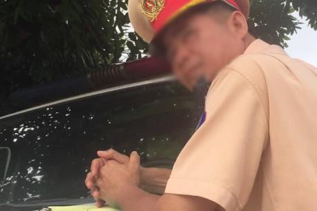 Tạm đình chỉ công tác 2 lãnh đạo đội CSGT can thiệp xử lý xe vi phạm tải trọng