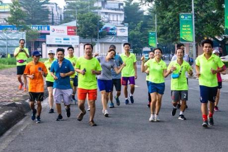 PVFCCo chạy bộ để gây quỹ từ thiện “Ngàn tấm bánh, Vạn nghĩa tình”