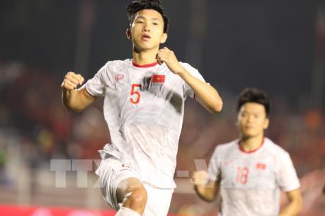 Chung kết SEA Games 30: Văn Hậu lập công, U22 Việt Nam dẫn trước 1-0