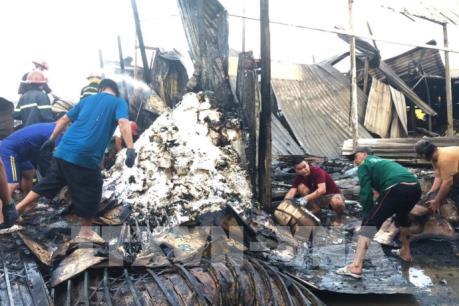 Cà Mau: Hỏa hoạn làm 1 người tử vong, 12 căn nhà bị thiêu rụi