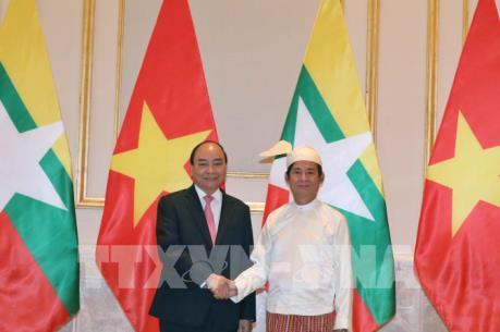 Thủ tướng Nguyễn Xuân Phúc hội kiến Tổng thống Myanmar
