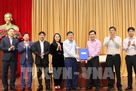 Bắc Ninh bàn giao hồ sơ mốc đường dây và trạm biến áp 110kV cho các địa phương