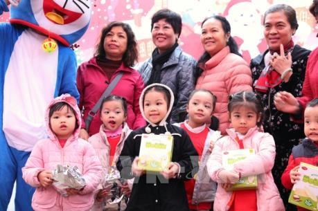 Giáng sinh yêu thương tại Bệnh viện Nhi Trung ương