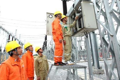 Điện lực Hải Dương ứng dụng công nghệ sửa chữa điện nóng  ​