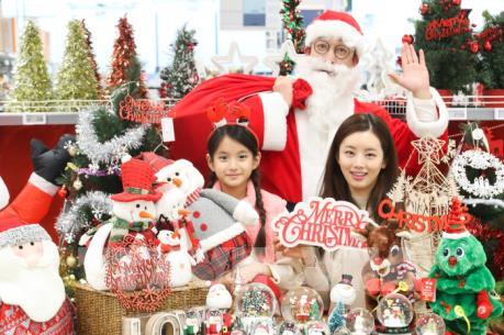 Thế giới chào đón Giáng sinh 2019