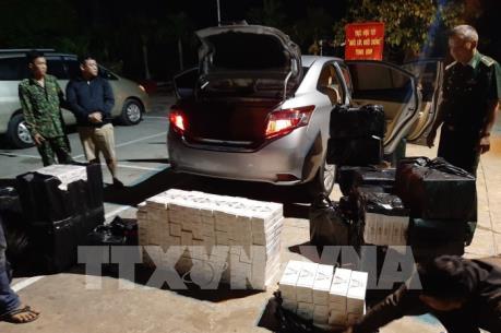 Long An bắt giữ đối tượng vận chuyển 7.200 bao thuốc lá lậu