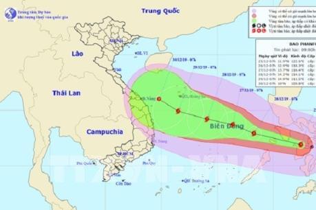 Bão Phanfone đi vào Biển Đông thành cơn bão số 8