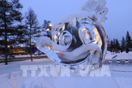 Chiêm ngưỡng những kiệt tác băng độc đáo của Siberia