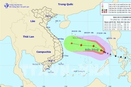 Bão số 8 giảm cấp, biển động dữ dội, sóng cao 5-7 m