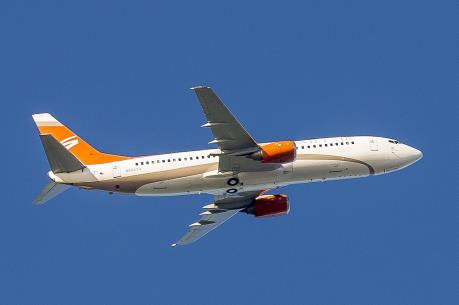 Trục trặc động cơ, máy bay hạ cánh khẩn cấp tại bang California