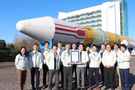 Kỷ lục Guinness về quỹ đạo siêu thấp của vệ tinh Tsubame 