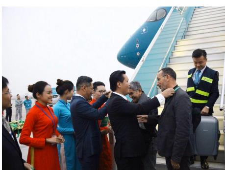 Cảng Nội Bài đón vị khách quốc tế đầu tiên năm 2020 đến Hà Nội