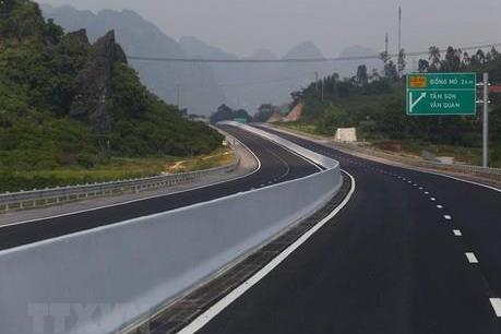 Ưu tiên xây dựng các dự án giao thông trọng điểm quốc gia đã có vốn