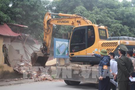 Hà Nội cưỡng chế vi phạm lấn chiếm đất nông nghiệp tại Đông Anh