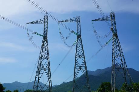 Truyền tải an toàn hơn 9,2 tỷ kWh qua khu vực miền Trung và Tây Nguyên