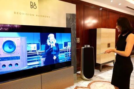 Cận cảnh TV Beovision Harmony có thể gấp gọn trị giá hơn nửa tỷ đồng