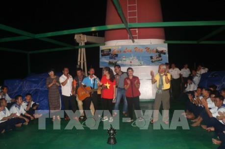 Sức xuân nơi đầu sóng: Bài 2- Sự kiện đặc biệt trên boong tàu