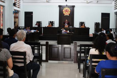 Hoãn phiên tòa phúc thẩm vụ án trốn thuế ở Khánh Hòa