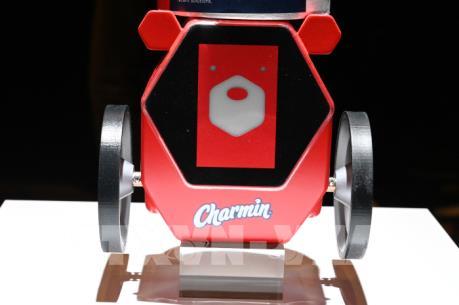 CES 2020: Trình làng robot làm pizza, xe scooter du lịch dưới biển