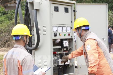 57 hộ dân bản Ten Ư được sử dụng điện lưới quốc gia trước ngày bầu cử