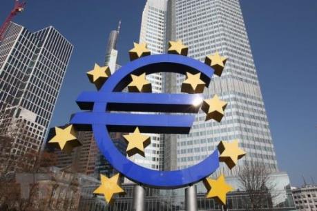 ECB tăng cường rót vốn và mua tài sản nhưng không hạ lãi suất