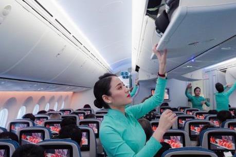 Tiếp viên Vietnam Airlines trả lại hơn 150 triệu đồng cho hành khách