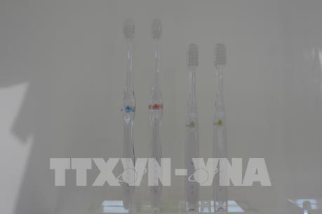 Độc đáo bàn chải không cần kem đánh răng của Nhật Bản