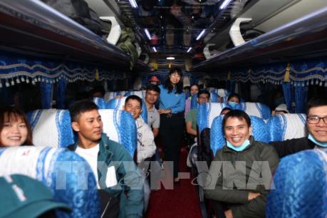 Ấm áp những chuyến xe nghĩa tình