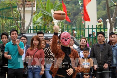 Trò chơi dân gian ngày Tết - chất keo gắn kết cộng đồng