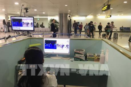 Áp dụng khai báo y tế đối với hành khách nhập cảnh từ Trung Quốc