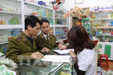 Xử lý 3 trường hợp "hét giá" khẩu trang ở chợ thuốc Hapulico