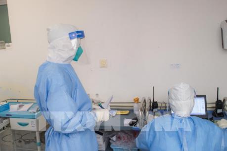 Dịch viêm đường hô hấp cấp do nCoV: EU chuyển 12 tấn quần áo bảo hộ y tế tới Trung Quốc