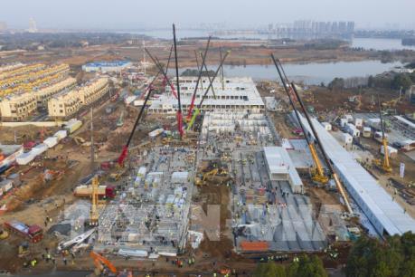 Trung Quốc điều 1.400 nhân viên quân y tới bệnh viện dã chiến