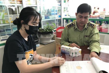 Xử lý gần 2.700 cửa hàng kinh doanh khẩu trang trục lợi