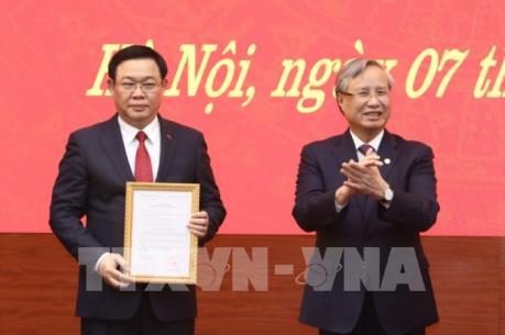 Đồng chí Vương Đình Huệ giữ chức Bí thư Thành ủy Hà Nội