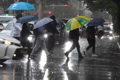 Bão Damien hoành hành tại miền Tây Bắc Australia