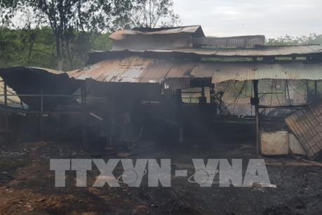 Bình Phước: Cháy cơ sở xử lý rác thải