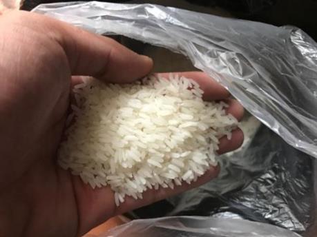 Đối thoại tìm nguyên nhân gạo hỗ trợ người dân có mùi hôi