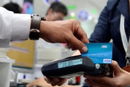 Nhiều ngân hàng giảm phí dịch vụ về 0 đồng từ hôm nay 14/2