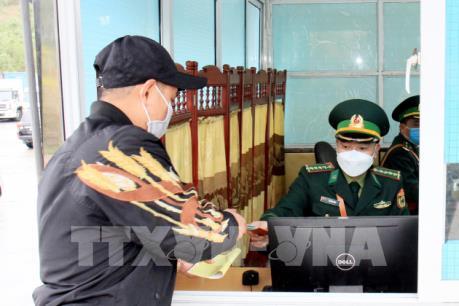 Lạng Sơn đẩy nhanh thông quan hàng hoá qua cửa khẩu Hữu Nghị