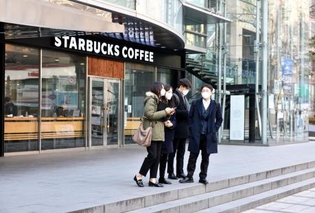 Trung Quốc phát triển dịch vụ giao đồ ăn nhanh "không tiếp xúc"