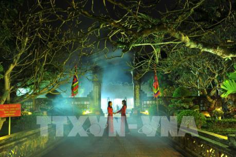 Vẻ đẹp cổ kính của khu di tích cố đô Hoa Lư về đêm