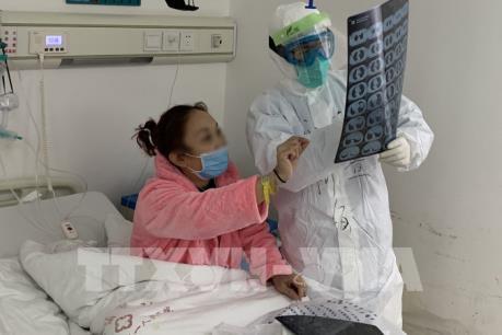 Dịch do COVID-19: Thêm 1.779 bệnh nhận tại Trung Quốc đại lục xuất viện