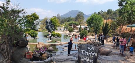 Khu du lịch Đường hầm điêu khắc Đà Lạt xin lỗi du khách Thái về vụ xô xát