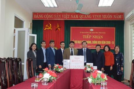 Dịch COVID-19: Honda Việt Nam hỗ trợ tỉnh Vĩnh Phúc các thiết bị y tế