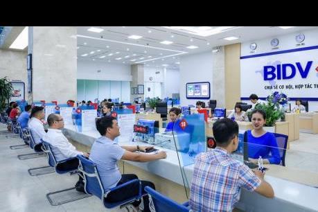 Lãi suất tiên gửi phân hóa mạnh