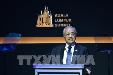 Thủ tướng Malaysia nộp đơn từ chức lên Quốc vương