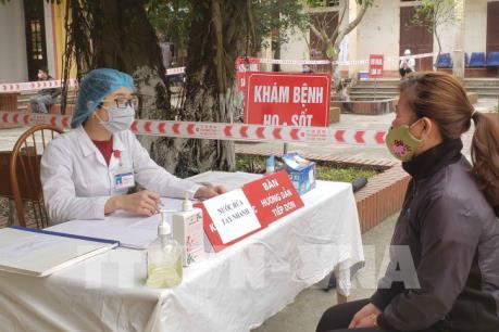 Dịch COVID-19: Những chiến sĩ "áo trắng” trong vùng tâm dịch